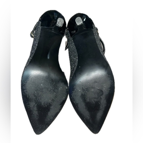 Tahari Brianna Black Patent Tip Leather T-Strap Heels, Size 8.5M - Picture 12 of 12